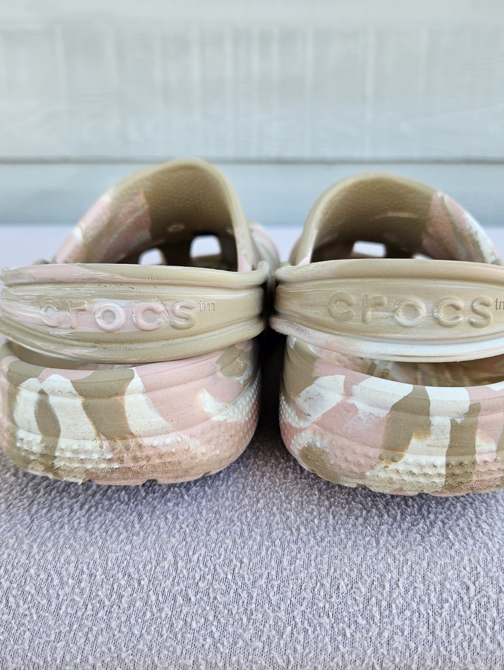Crocs Classic Marbled Clogs Women 5 Men 3 Slip-On Comfort Waterproof Pink Beige - Picture 8 of 12